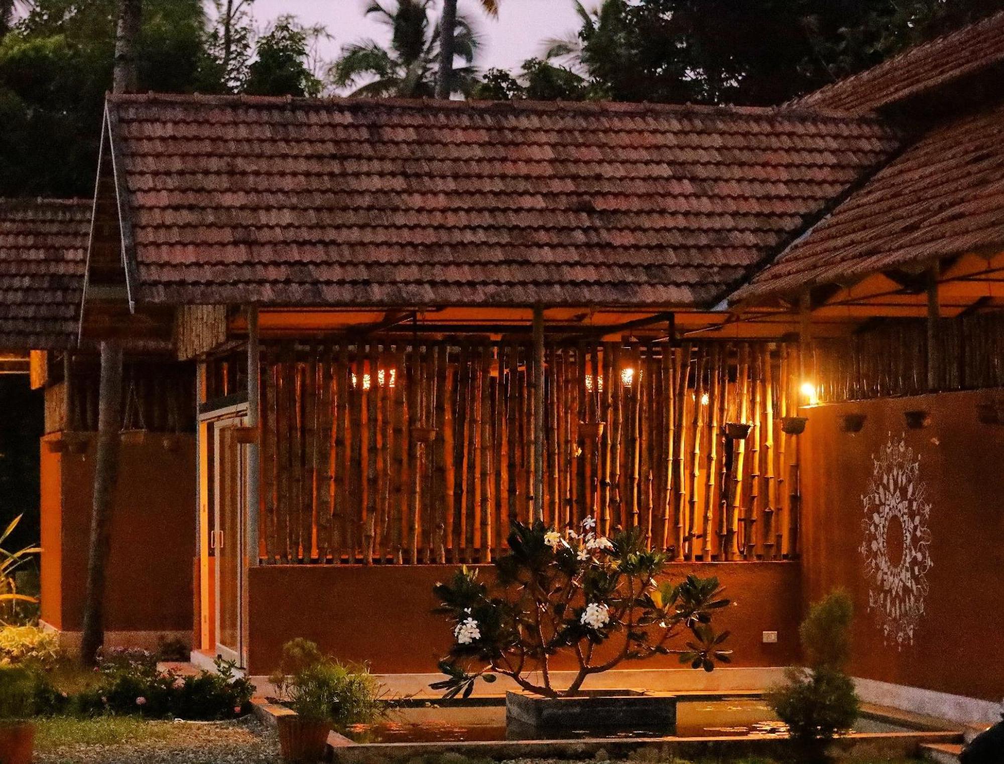 Pura Vida Varkala Hotel Luaran gambar