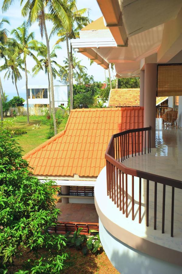 Pura Vida Varkala Hotel Luaran gambar